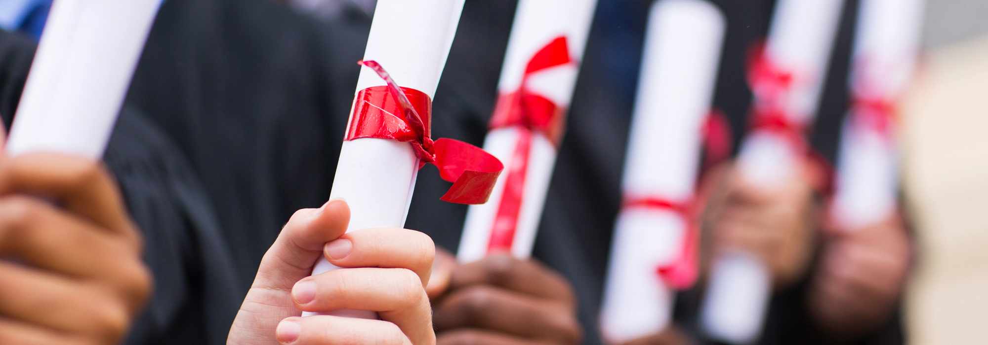 Un diplôme postsecondaire canadien